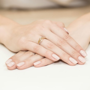 Pierścionek z Brylantami 0,03ct z żółtego złota próby 585. W-0114